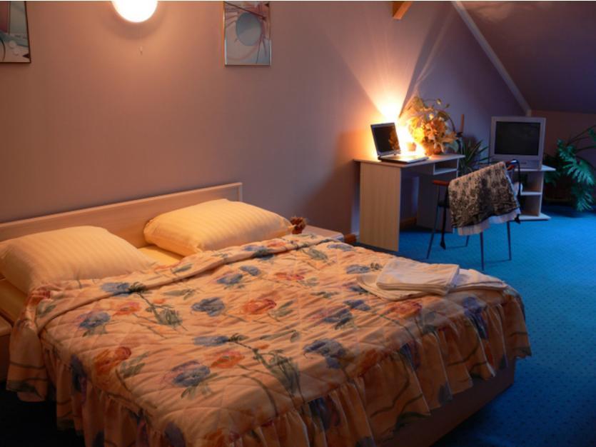 Hotel Keszyca Lesna Luaran gambar